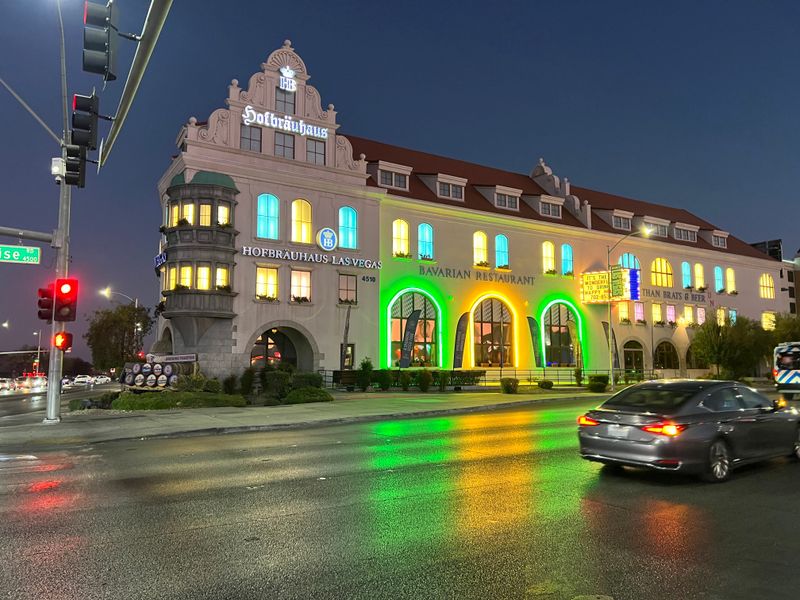 Reservations, Hours, and Easy Planning