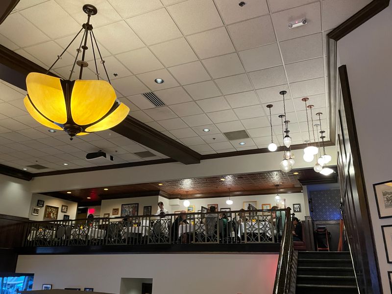 Ambiance: Modern Steakhouse Glow