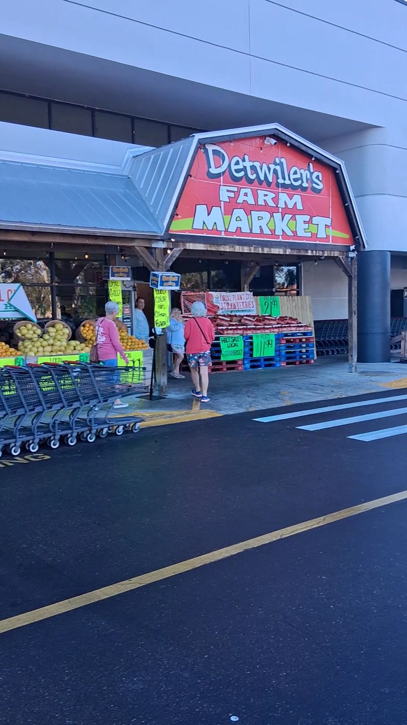 Detwiler's Farm Market (University, Sarasota)