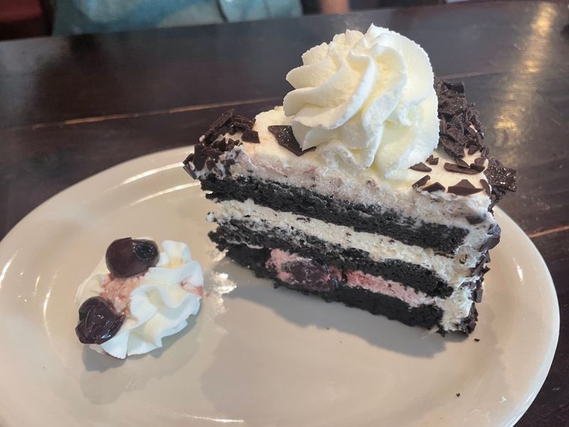 Insider Tips: Hours, Lines, Reservations