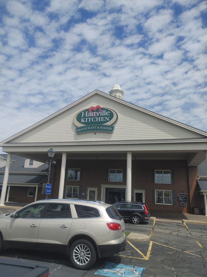 Hartville Kitchen Restaurant & Bakery (Hartville)