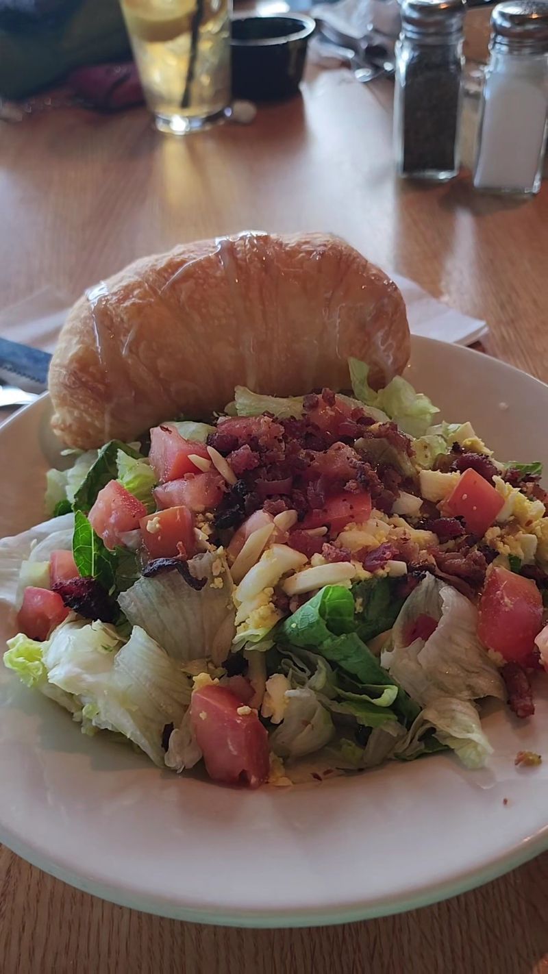 Why Regulars Keep Returning