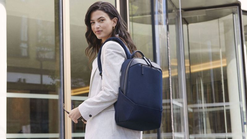 Troubadour Apex Backpack (Apex 4.0): Polished, premium, and very office-friendly