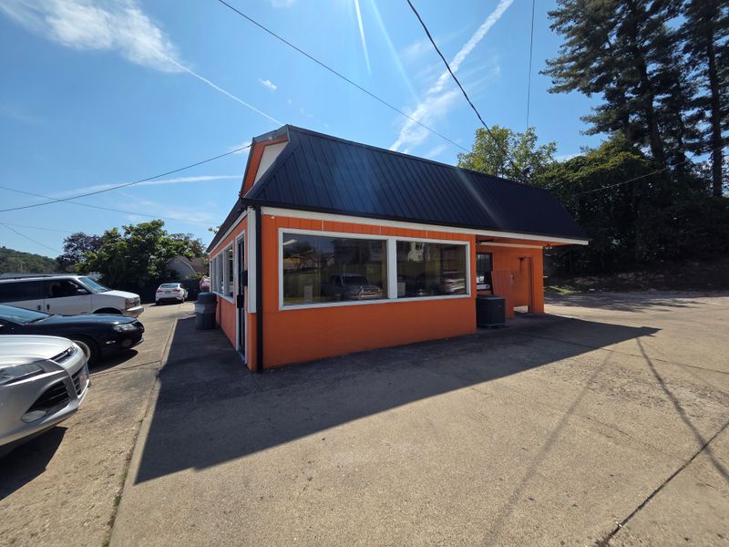 Farley’s Famous Hot Dogs - Hurricane