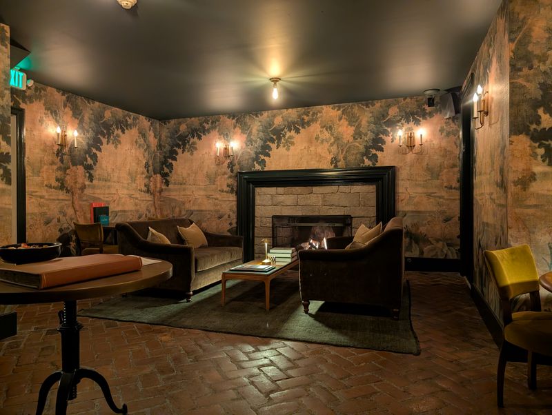 Atmosphere That Slows Time and Soothes Souls