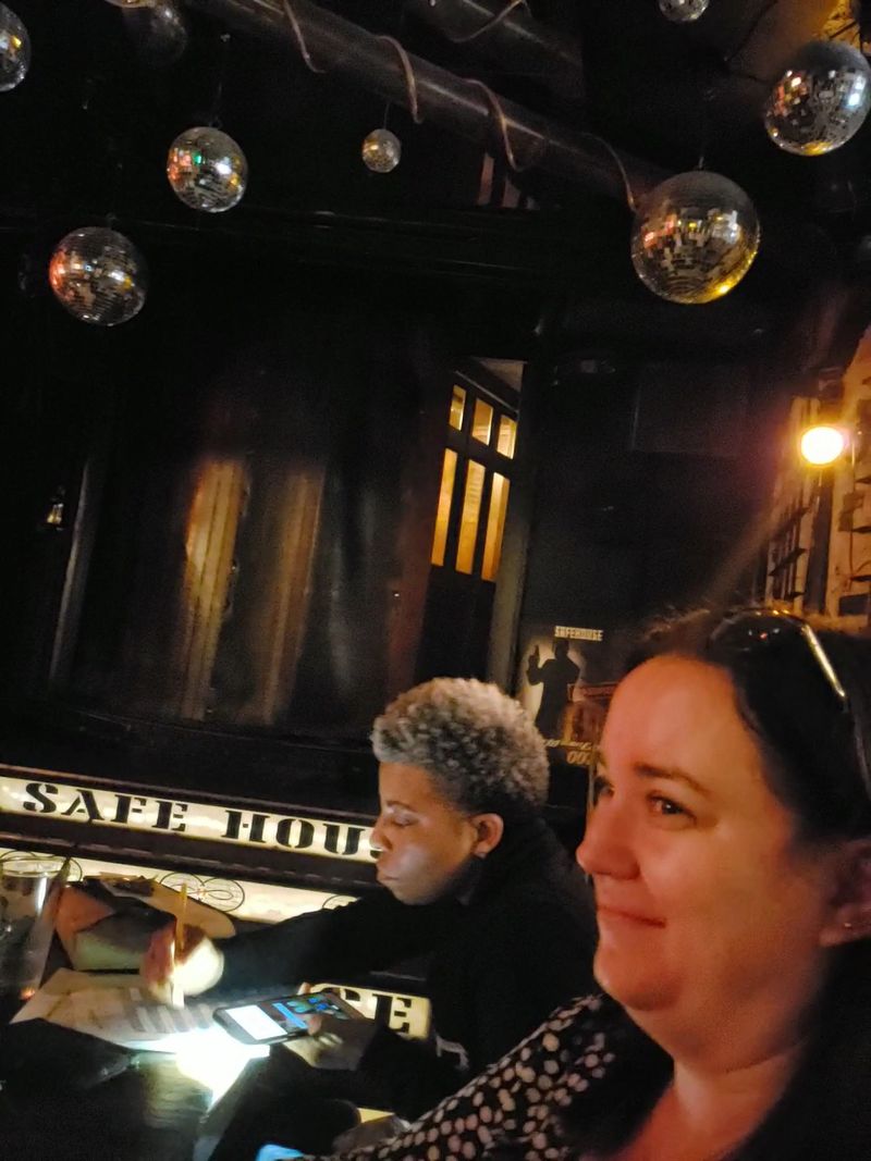 The Magician And Table-Side Surprises