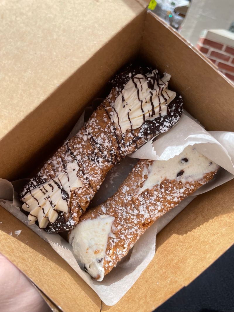 Isgro Pastries (Philadelphia) - Cannoli From a 1904 Italian Market Institution