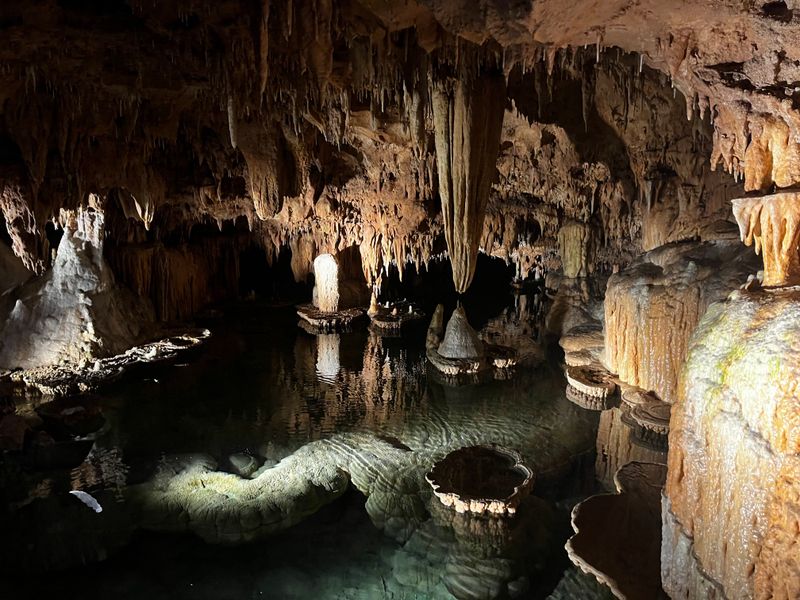 Onondaga Cave State Park — Underground Natural Wonder