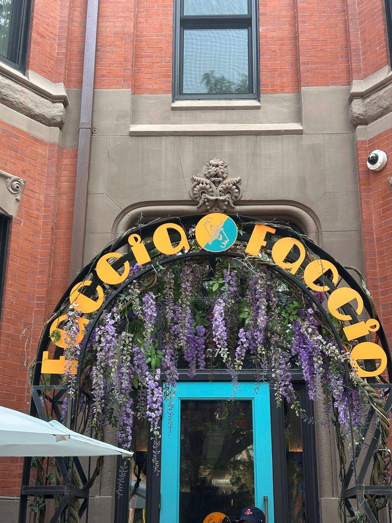 Faccia a Faccia (Back Bay)