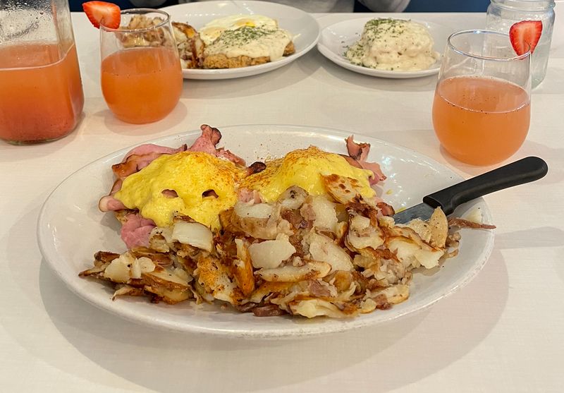 Massive Benedicts worth the fork