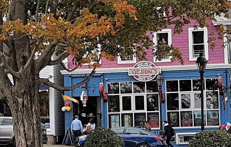 Geddy's Waterfront Restaurant