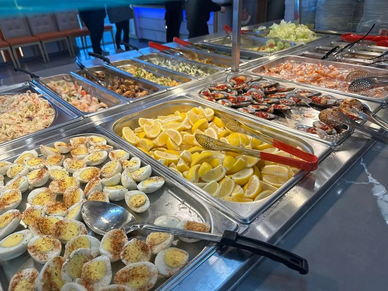 Golden Apple Buffet – Cedar Rapids’ Comfort Buffet Gem