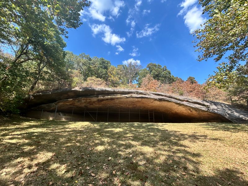 Graham Cave State Park — Ancient Shelter & Scenic Trails