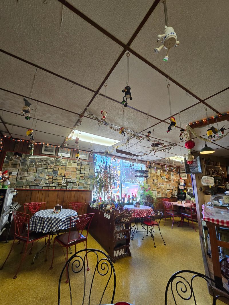 Coffee and Cafe Vibes