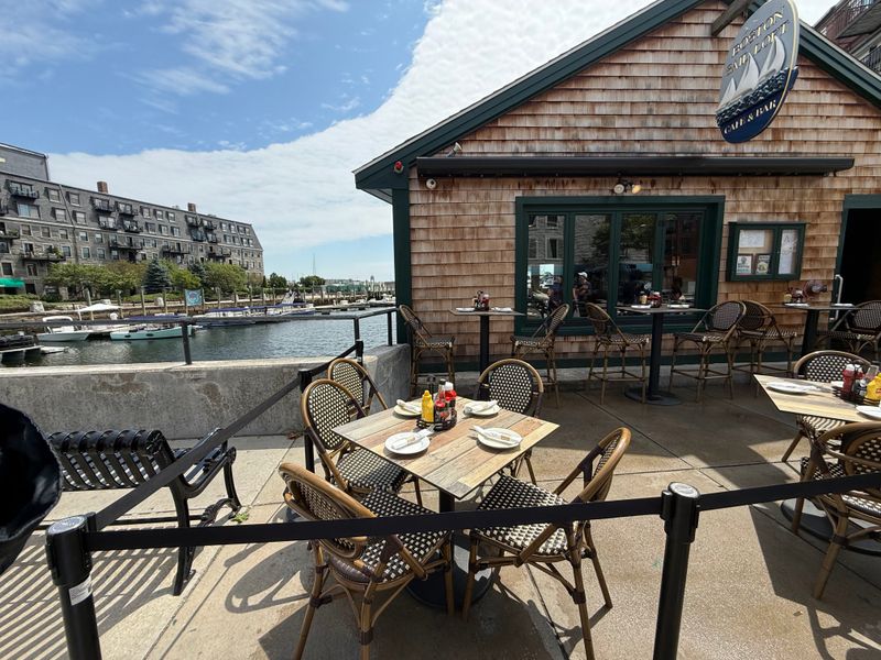 The Boston Sail Loft (Boston) - First-Come, First-Served Waterfront Chowder With Lines