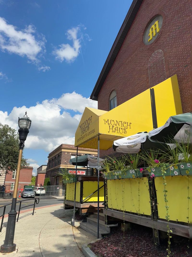 Location, Hours, And Practicalities