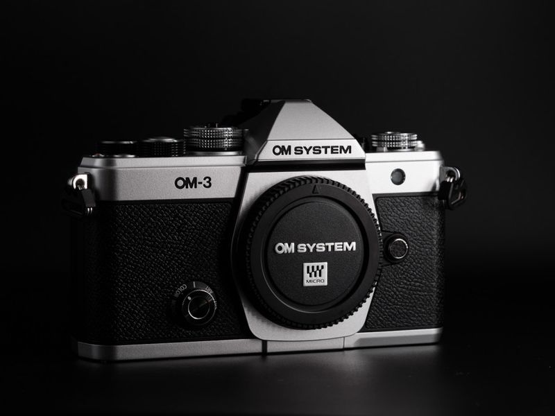 OM System OM-3 — Travel Mirrorless That Can Do It All