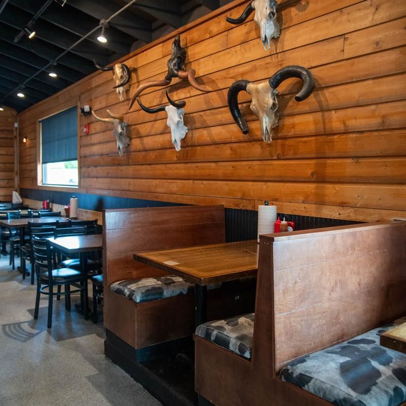 Service, Atmosphere, And What To Expect