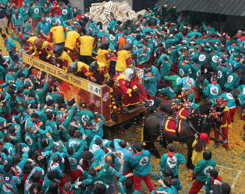 Battle of the Oranges (Historic Carnival of Ivrea)