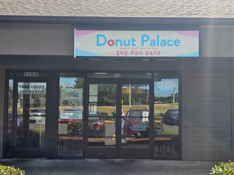 Donut Palace (NW 185th)