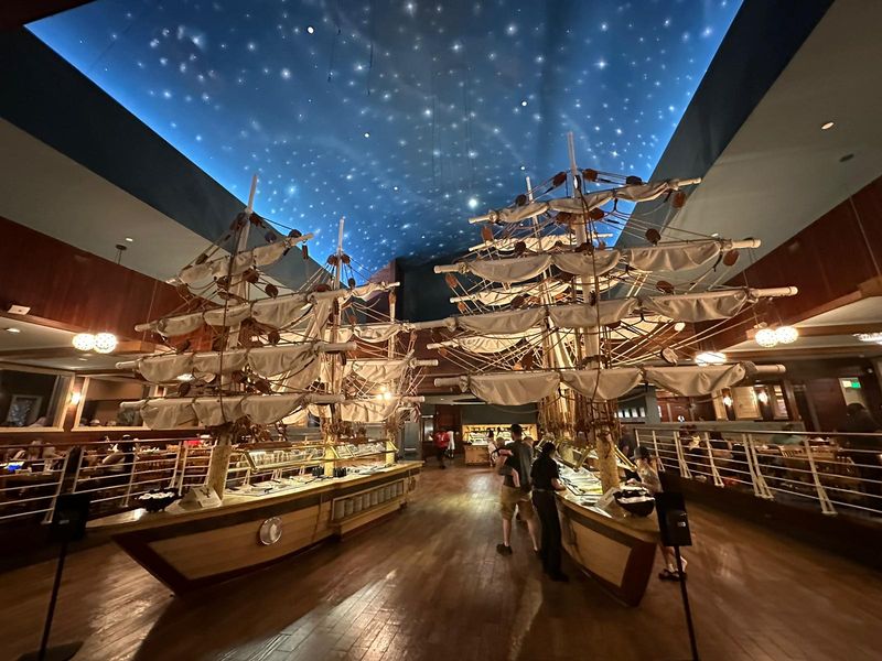 Captain George's Seafood Restaurant