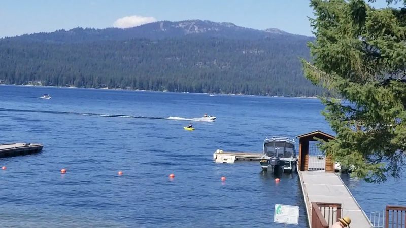 Quiet Covews for Paddles and Picnics