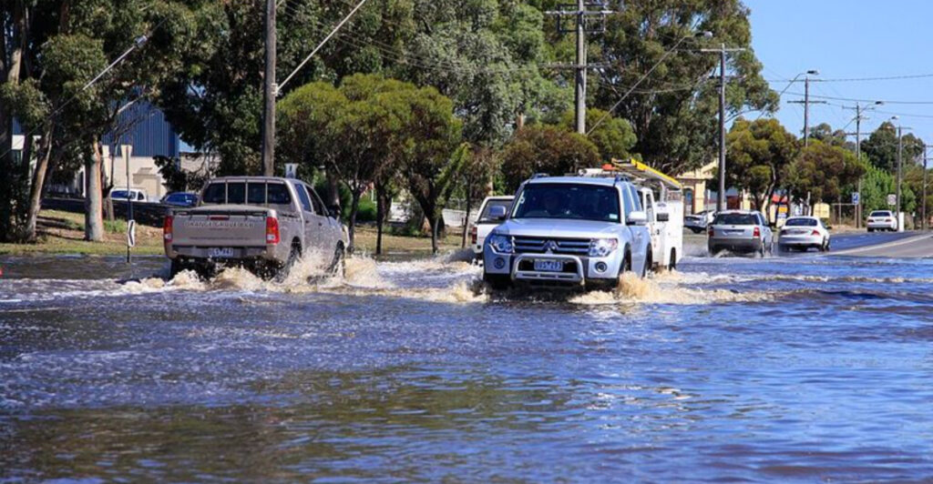 How to Stay Safe While Driving During Flooding: What Every Driver Needs to Know