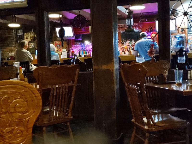 Wings and sauces surprise