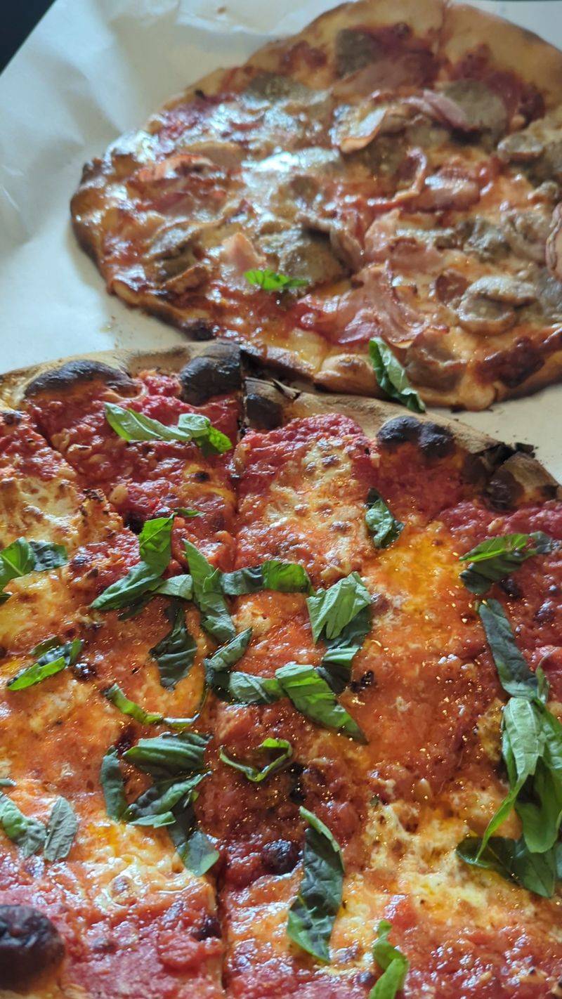 New Haven, Connecticut, USA — Pizza Pilgrimage & Global Eats