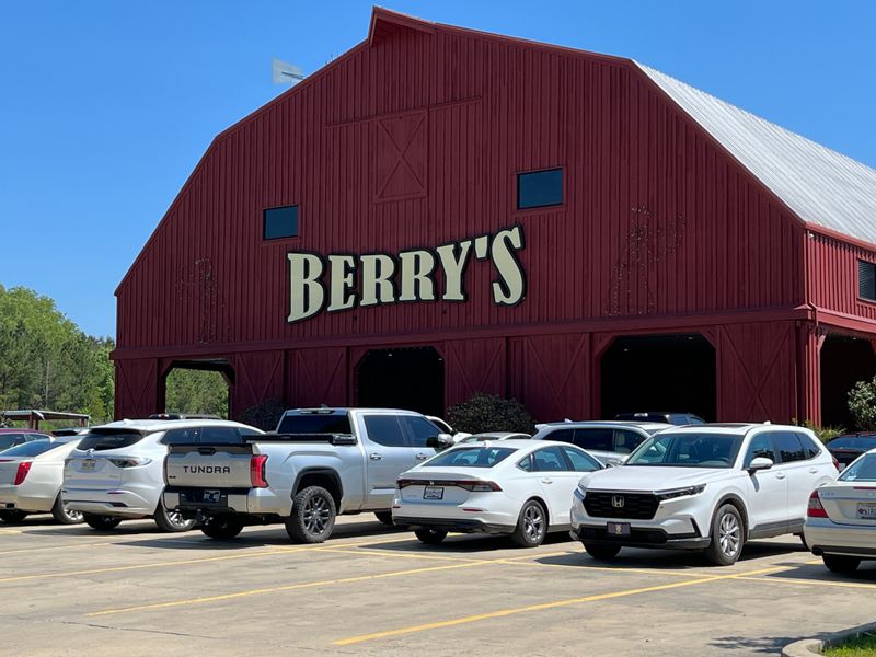 Berry's Seafood Restaurant — Florence, MS