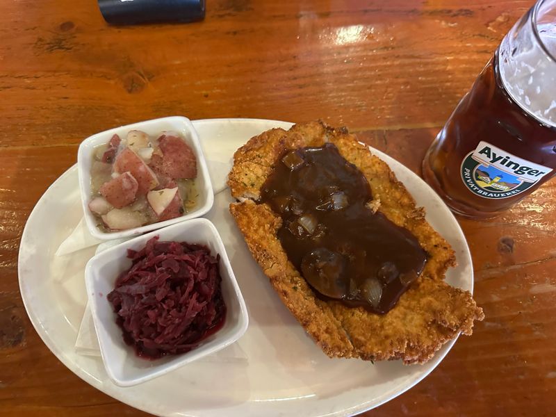 Weekend Nightlife Meets Comfort Food