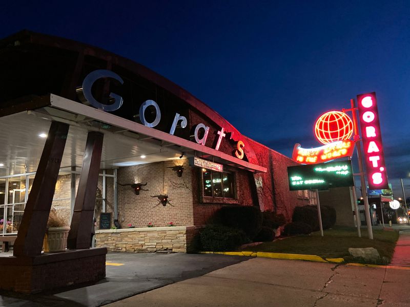 Location, Hours, Essentials