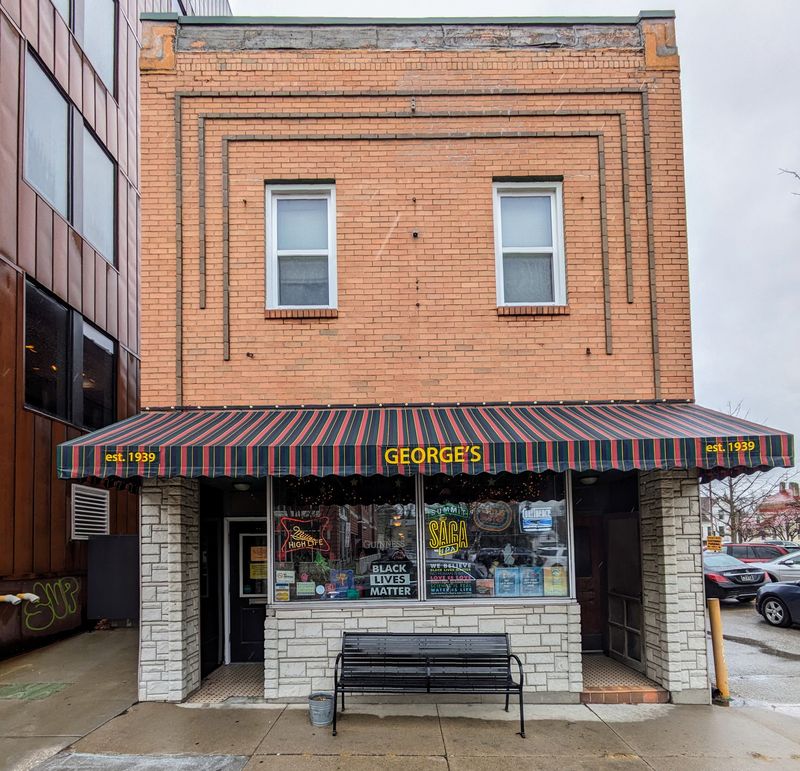 George's Buffet – Iowa City’s Generous Comfort Spread