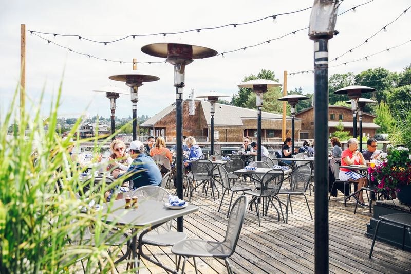 Duke's Seafood (Multiple Washington locations)