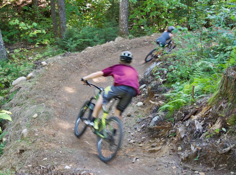 Bethel, Maine, USA — Lakes, Mountains & Trail Networks