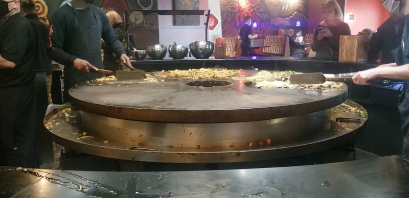 HuHot Mongolian Grill (Sioux Falls West) – Build-Your-Own AYCE Stir-Fry