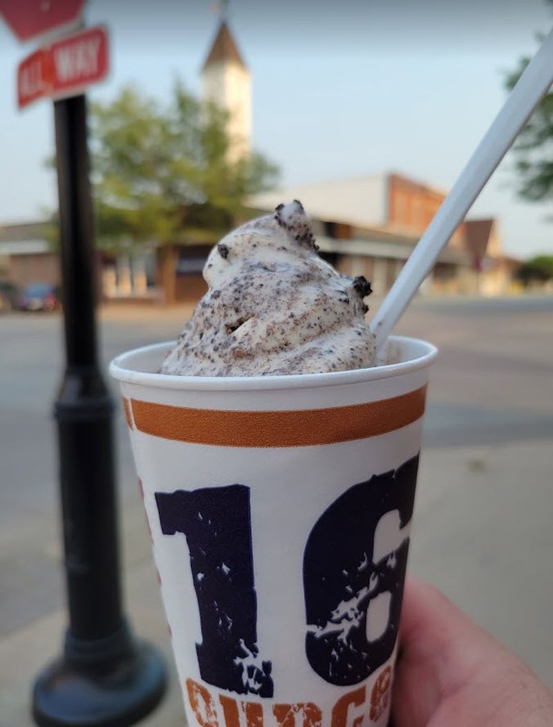 Yotty's Ice Cream Shop (Kalona)