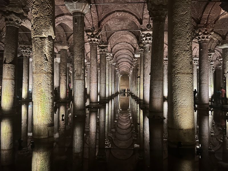 Istanbul, Türkiye — Where Empires Meet Urban Life