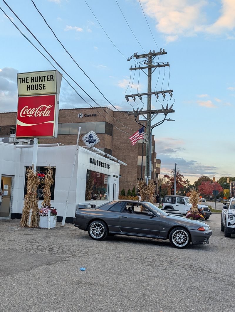 Woodward Ave Views And Car Spotting
