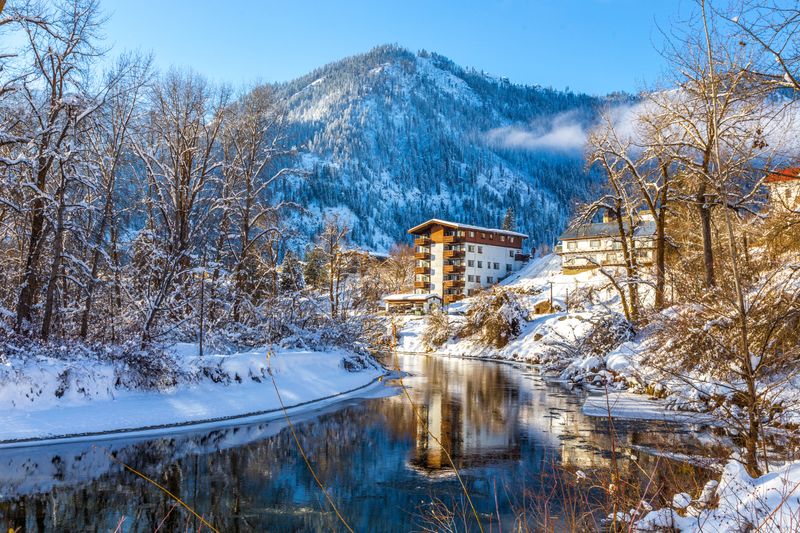 Skiing and Snow Play Nearby