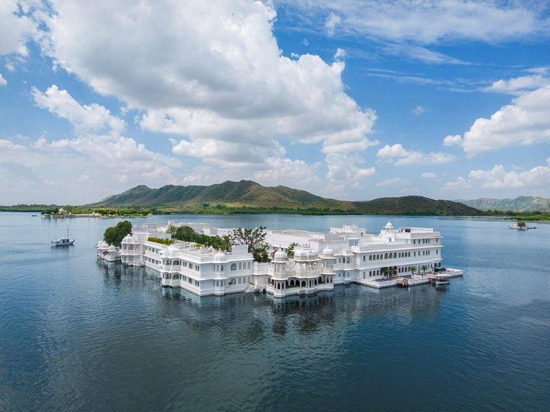 Udaipur, India — Palaces, Lakes and Bollywood Glamour