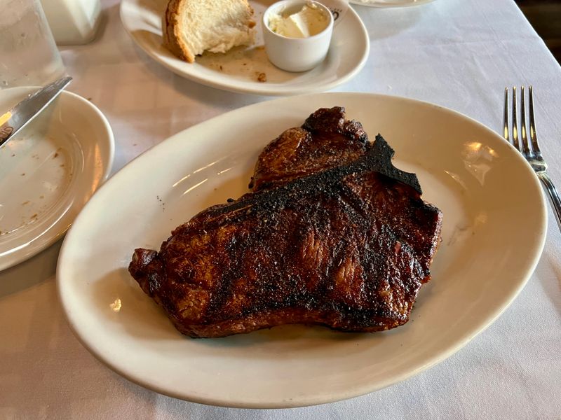 Gibsons Bar & Steakhouse (Gold Coast)