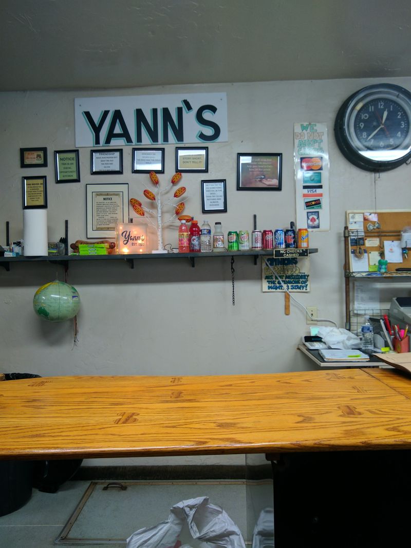 Yann’s Hot Dog Stand - Fairmont