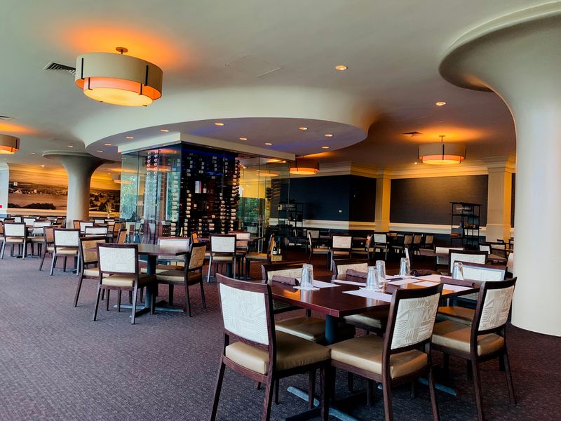 Hilo Hawaiian Hotel WSW Buffet — Hilo, Big Island