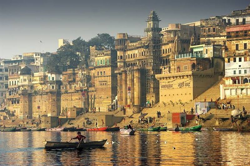Varanasi Ghats and Ganges — India’s River of Life