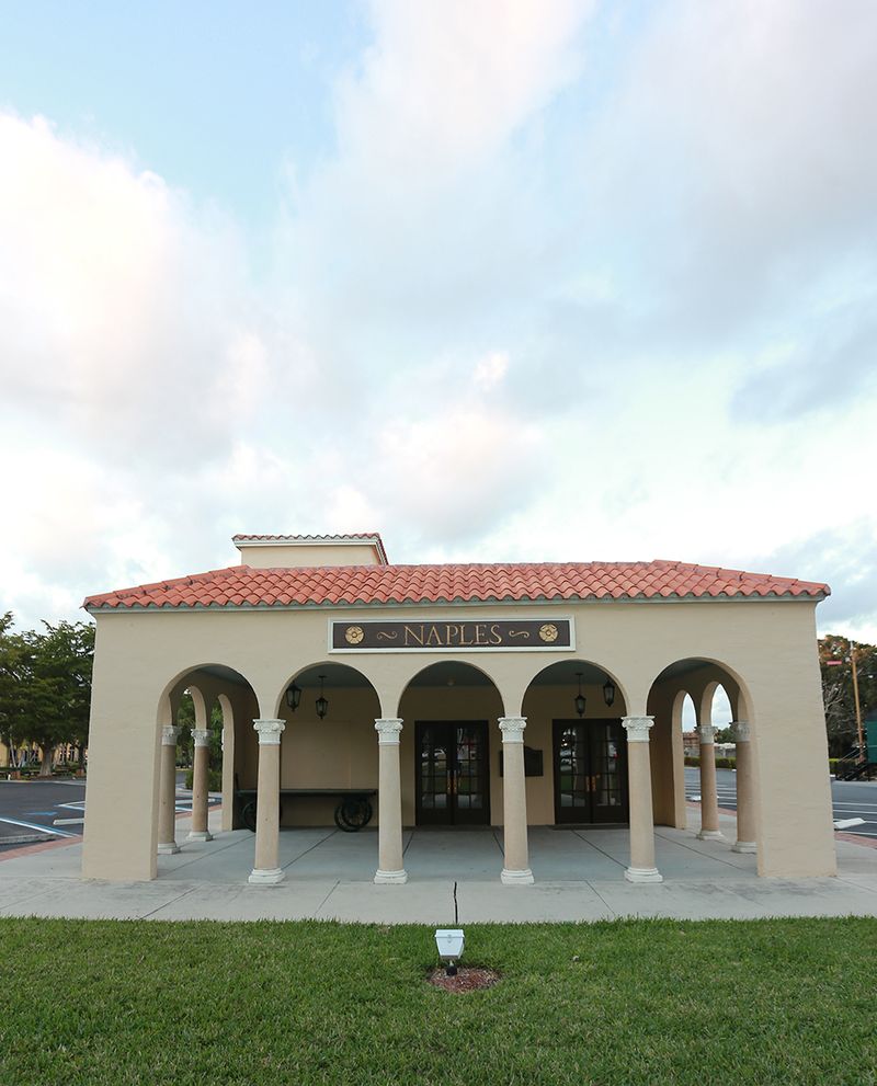 Naples — Flavorful and Historic