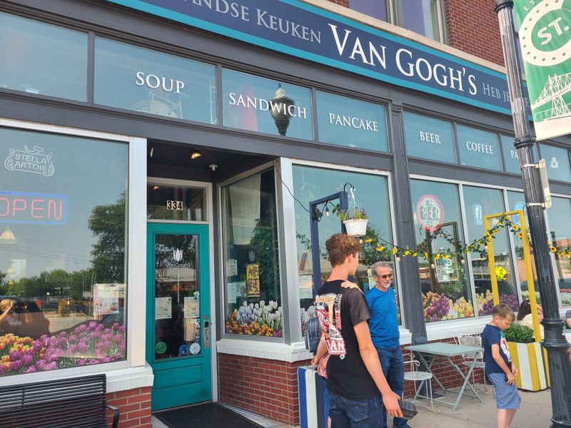 Van Gogh's Eeterie – Springfield, MO