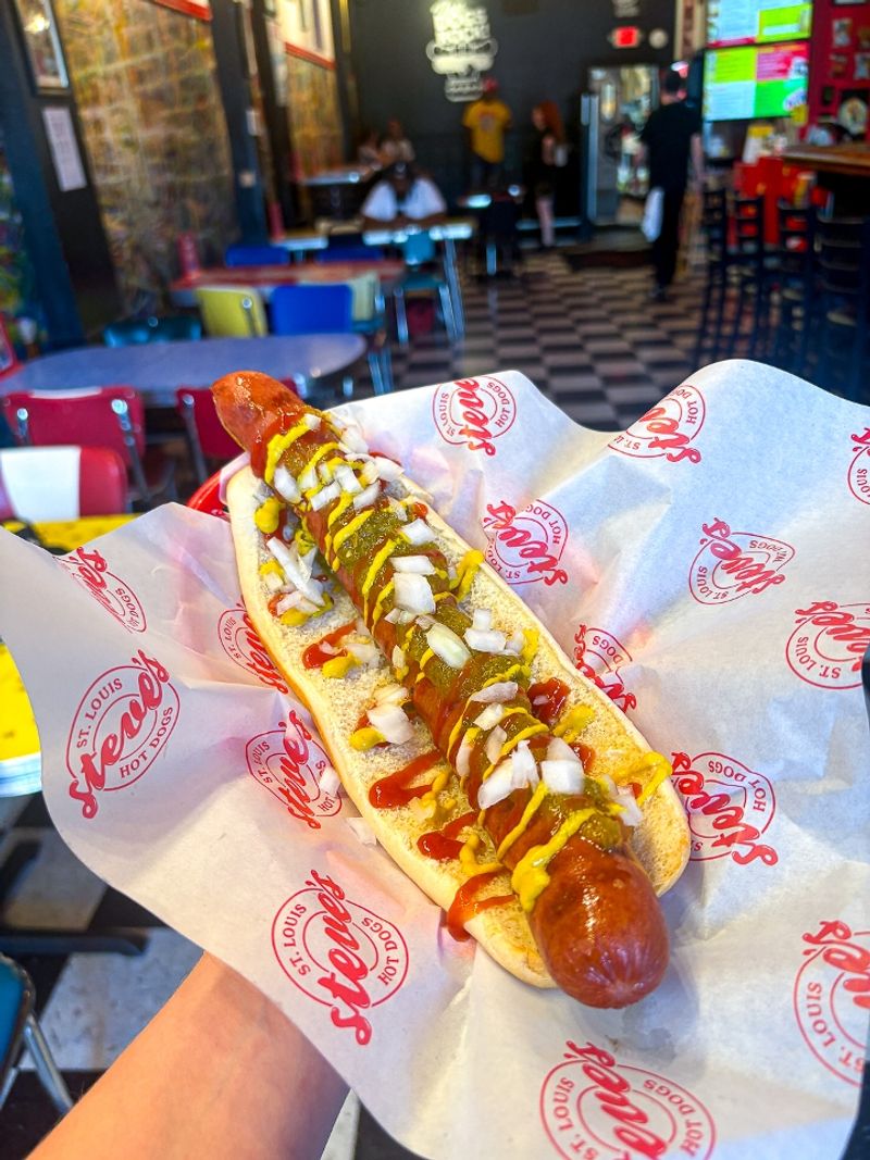 Missouri: Steve’s Hot Dogs, St. Louis