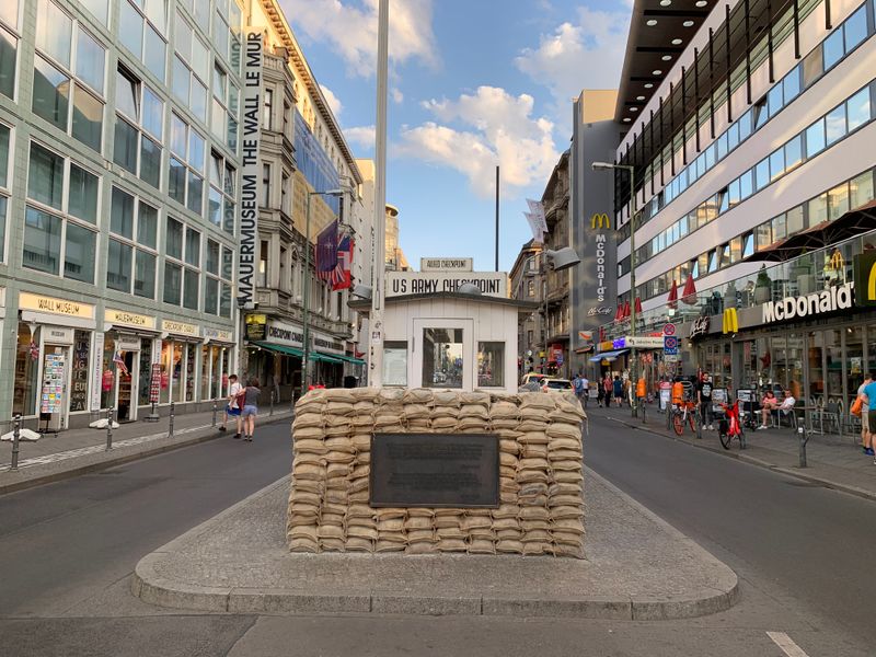 Checkpoint Charlie (Berlin, Historical Border)