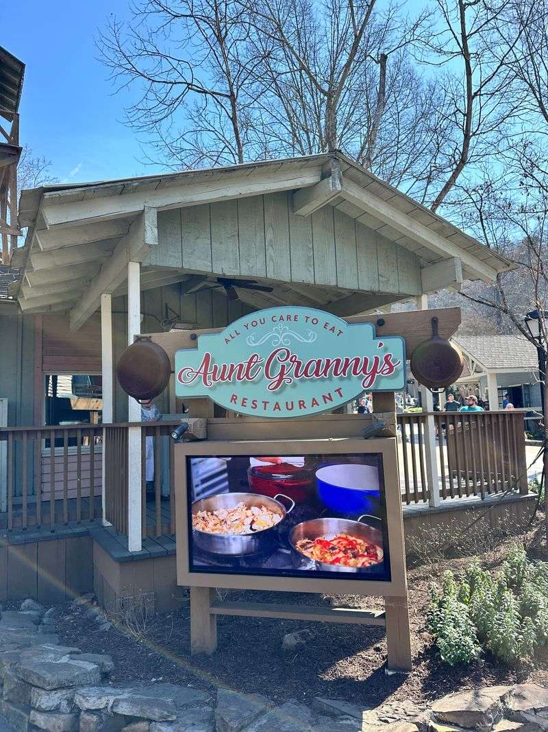 Aunt Granny's Restaurant — Pigeon Forge, TN